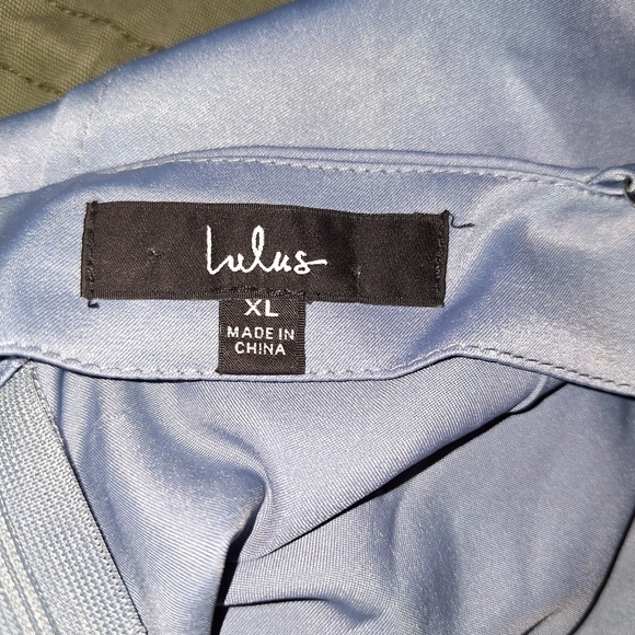 Elegant Light Bluish Gray Sleeveless Dress - Picture 7 of 7